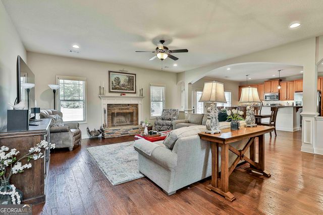 20 Water Oak Drive, Sharpsburg, GA 30277
