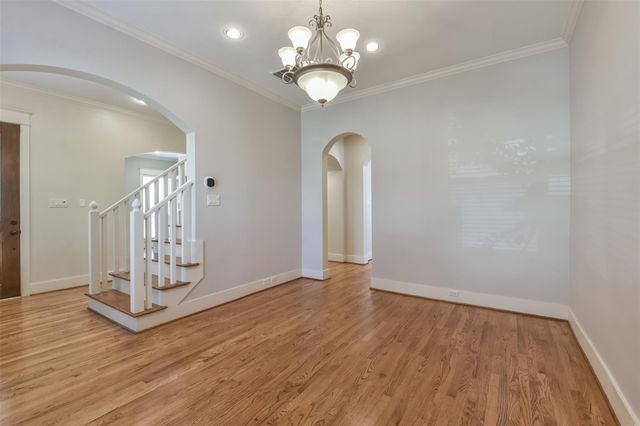 1030 W 16th Street A, Houston, TX 77008