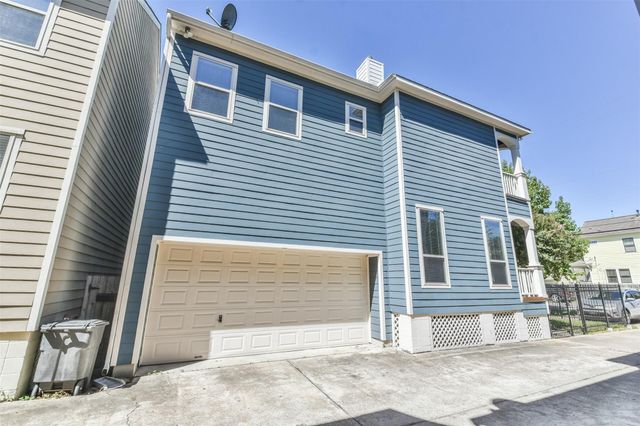 1030 W 16th Street A, Houston, TX 77008