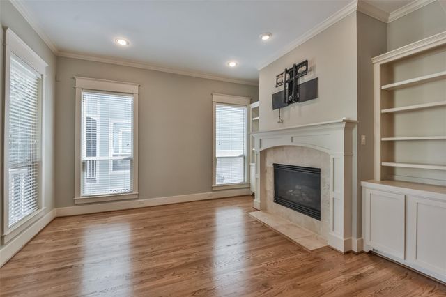 1030 W 16th Street A, Houston, TX 77008