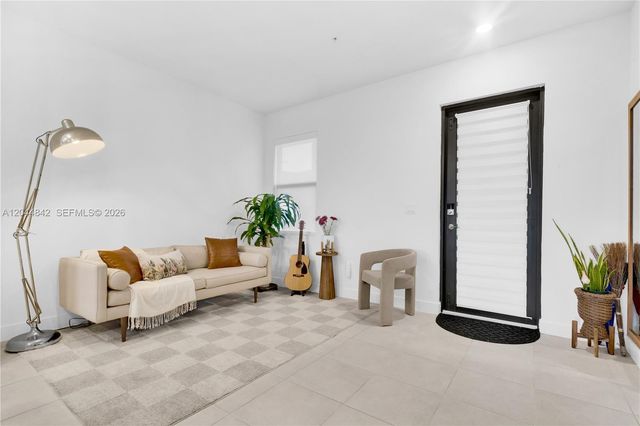 7819 NW 104th Ave 23, Doral, FL 33178
