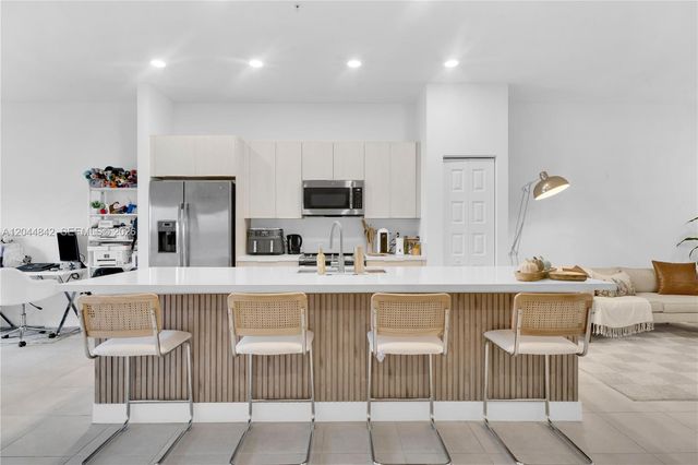 7819 NW 104th Ave 23, Doral, FL 33178