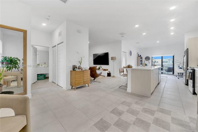 7819 NW 104th Ave 23, Doral, FL 33178