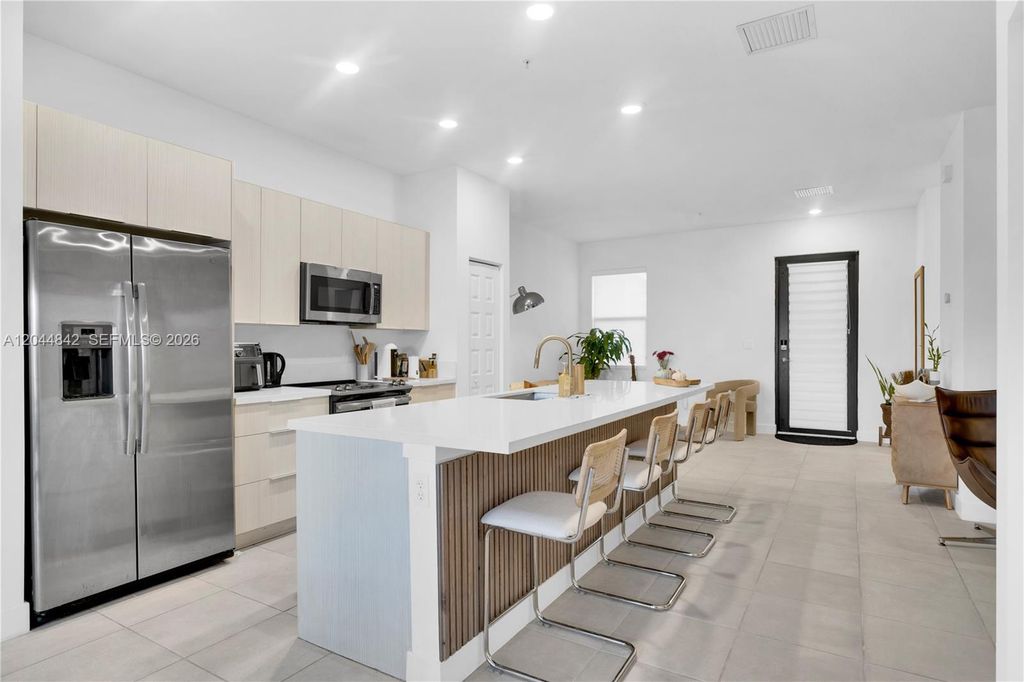 7819 NW 104th Ave 23, Doral, FL 33178