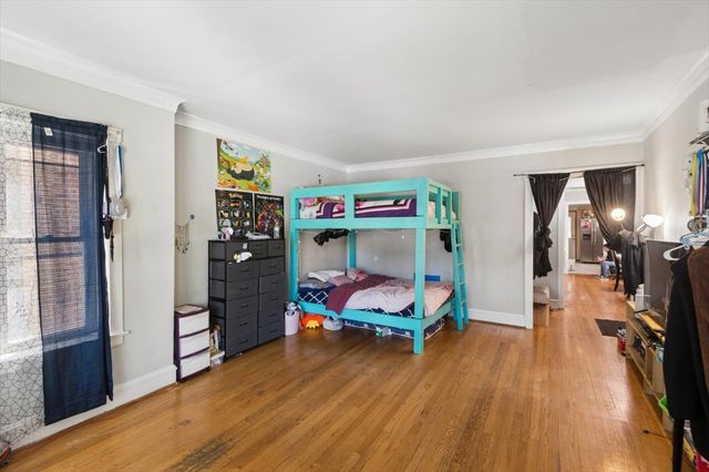 6630 N Maplewood Avenue, Chicago, IL 60645