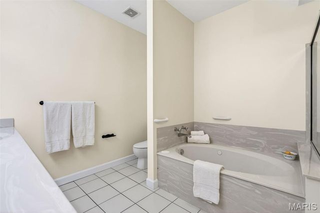 13115 Mill Crossing Court 205, St Louis, MO 63141