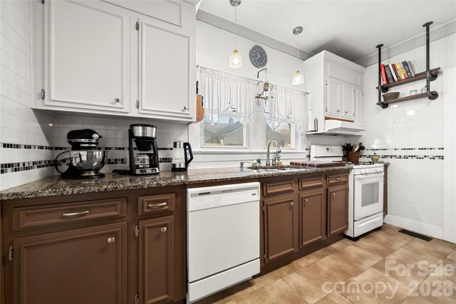 208 Pond Street, Mooresville, NC 28115