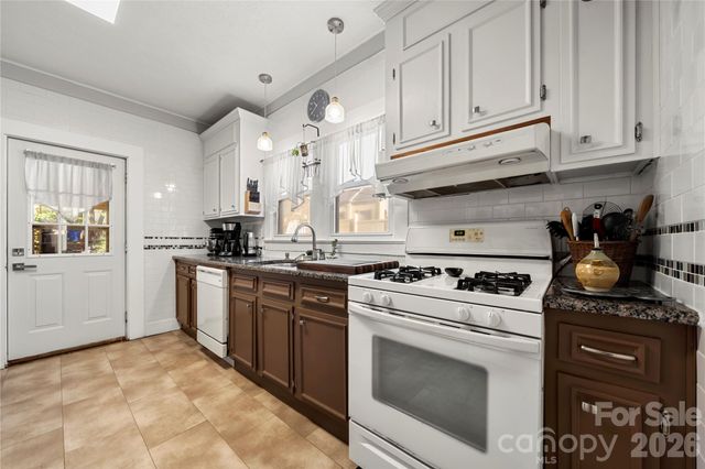 208 Pond Street, Mooresville, NC 28115