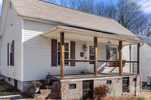 208 Pond Street, Mooresville, NC 28115