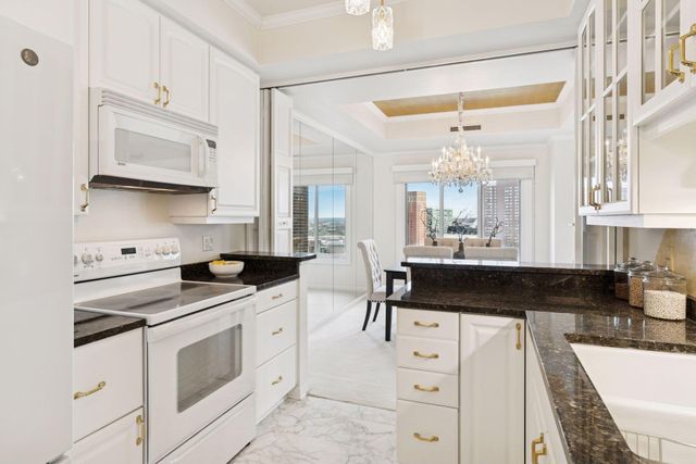 1201 Yale Place 1608, Minneapolis, MN 55403