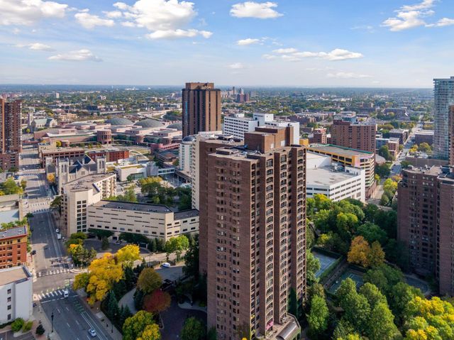 1201 Yale Place 1608, Minneapolis, MN 55403