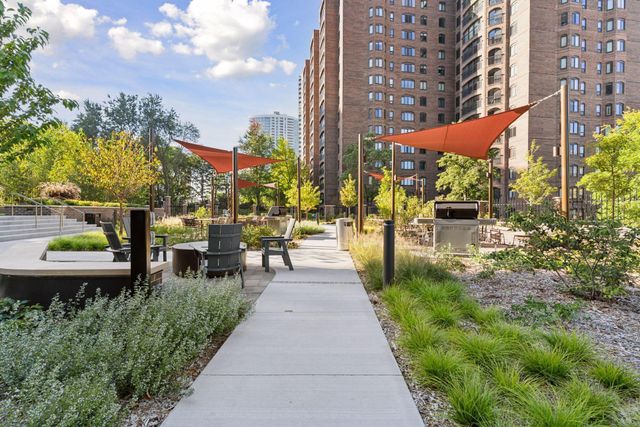 1201 Yale Place 1608, Minneapolis, MN 55403