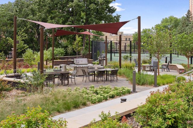 1201 Yale Place 1608, Minneapolis, MN 55403