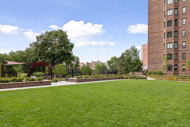 1201 Yale Place 1608, Minneapolis, MN 55403