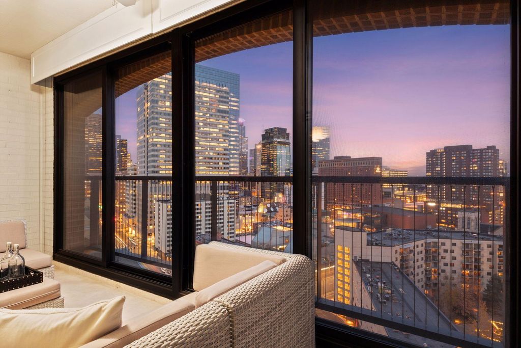 1201 Yale Place 1608, Minneapolis, MN 55403