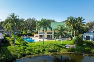 10381 SE Jupiter Narrows Drive, Hobe Sound, FL 33455