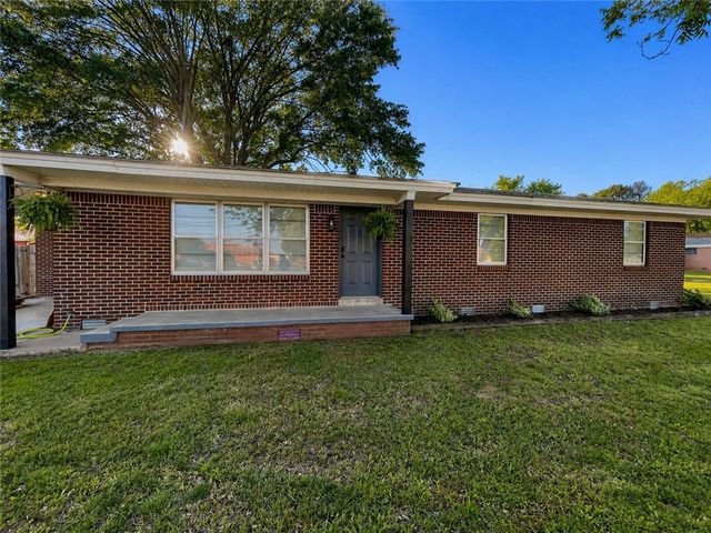 205 N Tulsa Avenue, Russellville, AR 72801