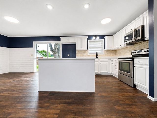 205 N Tulsa Avenue, Russellville, AR 72801