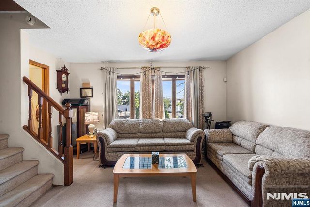 43 Normandy Place 41, Irvington, NJ 07111