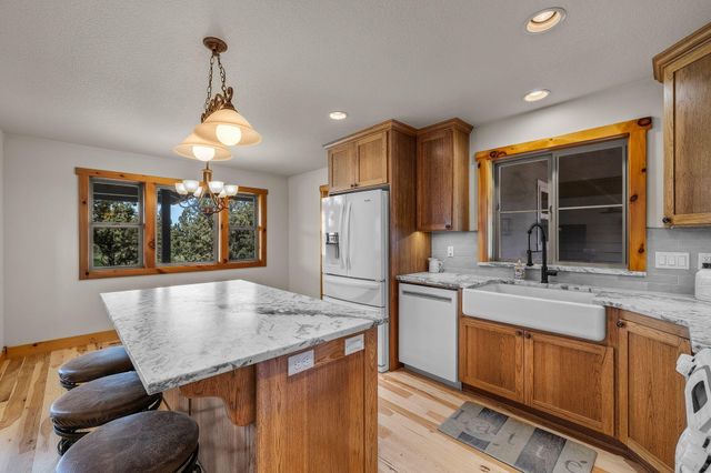 4690 W Antler Avenue, Redmond, OR 97756