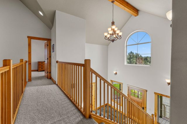 4690 W Antler Avenue, Redmond, OR 97756