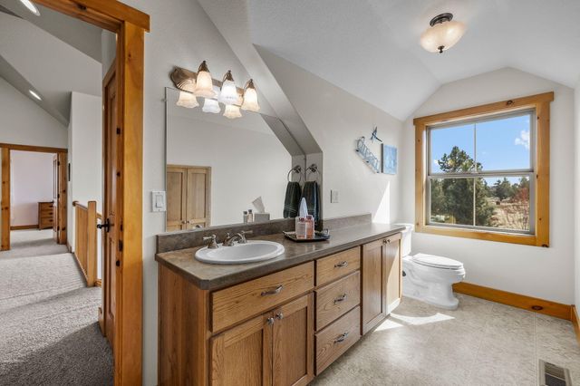 4690 W Antler Avenue, Redmond, OR 97756