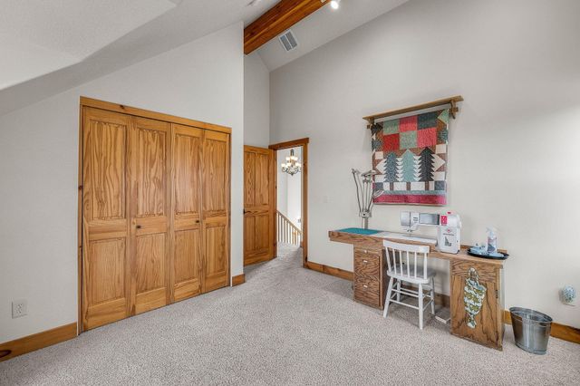 4690 W Antler Avenue, Redmond, OR 97756