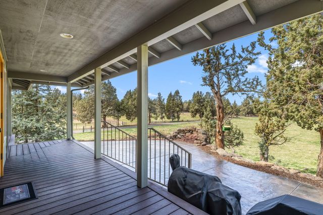 4690 W Antler Avenue, Redmond, OR 97756