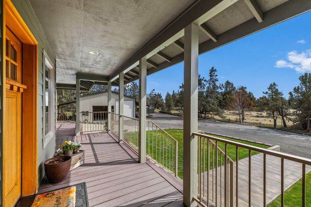 4690 W Antler Avenue, Redmond, OR 97756