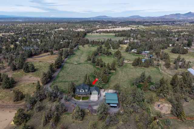 4690 W Antler Avenue, Redmond, OR 97756