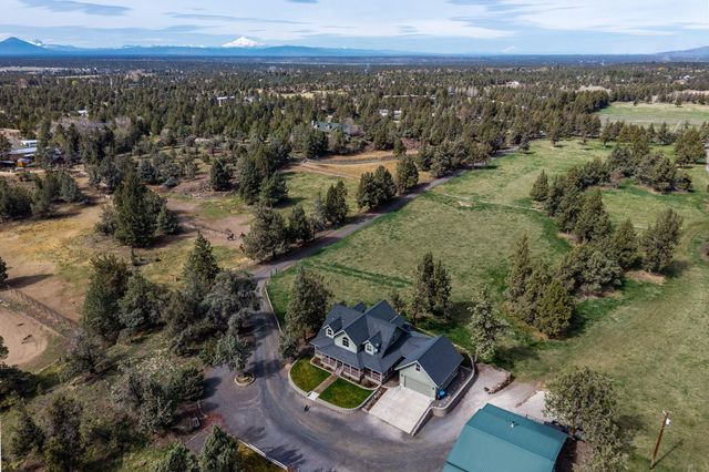 4690 W Antler Avenue, Redmond, OR 97756