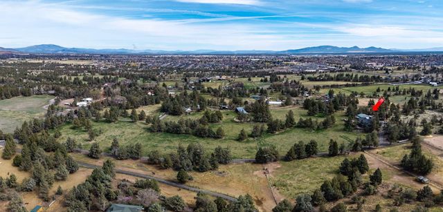 4690 W Antler Avenue, Redmond, OR 97756