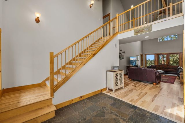 4690 W Antler Avenue, Redmond, OR 97756