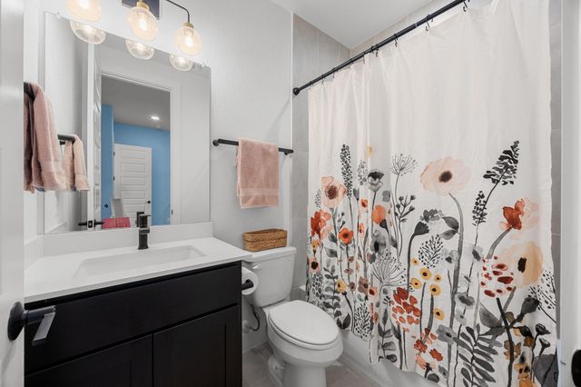 815 Flint Ridge TRL, Georgetown, TX 78628