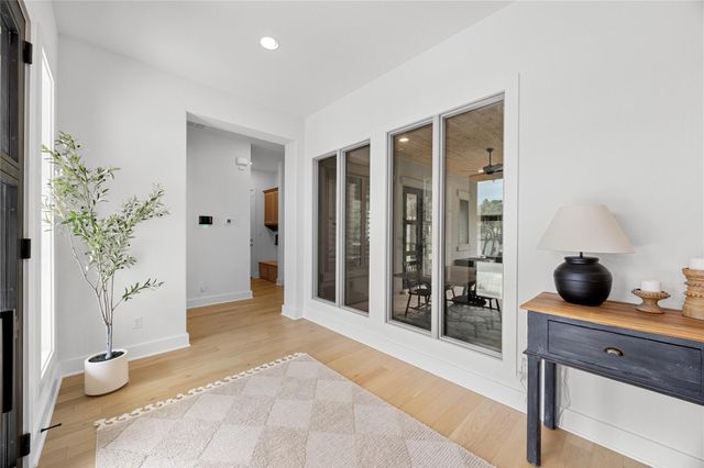 815 Flint Ridge TRL, Georgetown, TX 78628