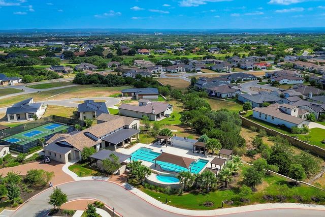 126 Via Roma CT, Horseshoe Bay, TX 78657