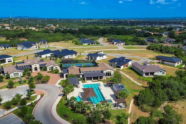 126 Via Roma CT, Horseshoe Bay, TX 78657