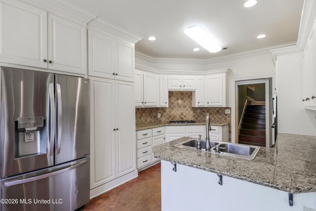 77 Moss Woods Drive, Madison, MS 39110