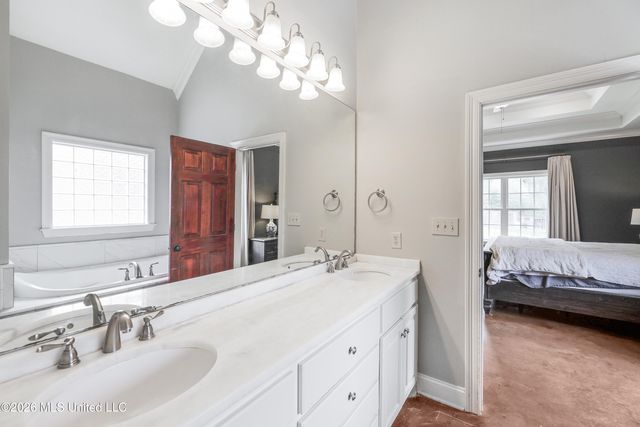 77 Moss Woods Drive, Madison, MS 39110