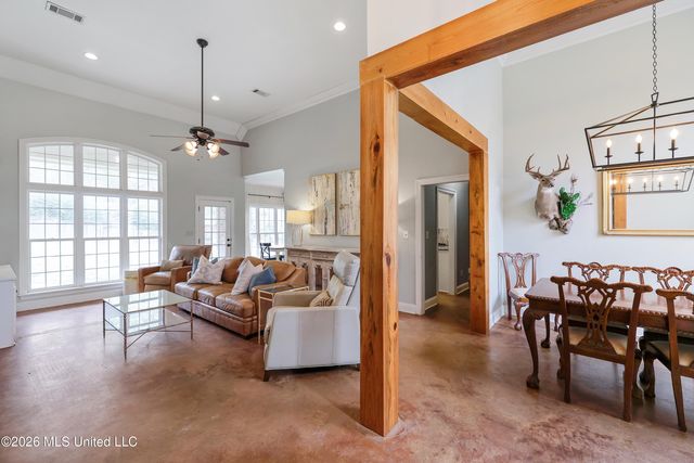 77 Moss Woods Drive, Madison, MS 39110