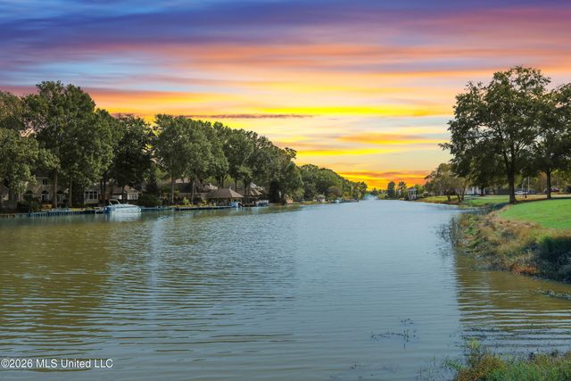 77 Moss Woods Drive, Madison, MS 39110