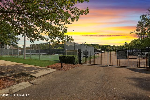 77 Moss Woods Drive, Madison, MS 39110