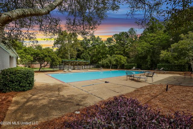 77 Moss Woods Drive, Madison, MS 39110