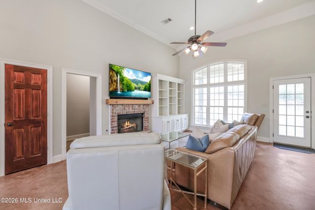 77 Moss Woods Drive, Madison, MS 39110