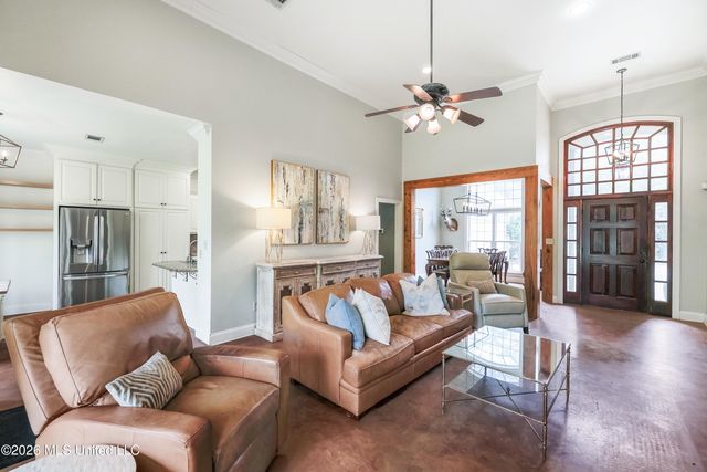 77 Moss Woods Drive, Madison, MS 39110