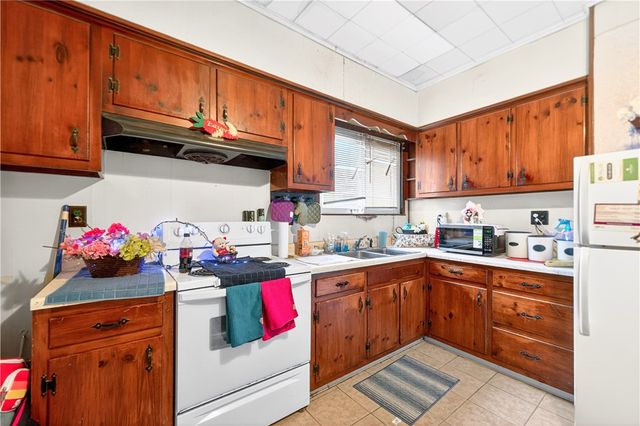 745 Wood Street, California, PA 15419