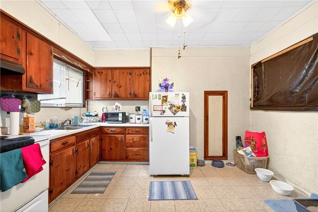 745 Wood Street, California, PA 15419