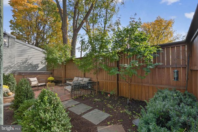 14 E FARNUM ST, Lancaster, PA 17602