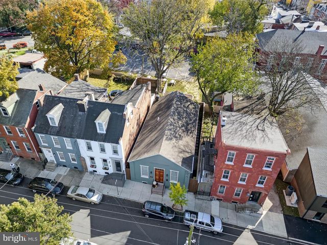 14 E FARNUM ST, Lancaster, PA 17602