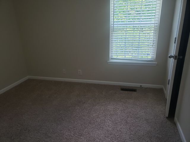 1008 Arlene Dr, La Vergne, TN 37086